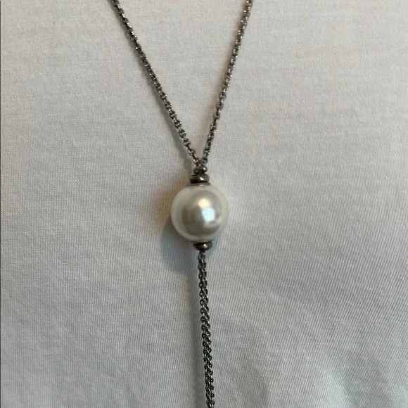 Silver Lariat Necklace with Pearl Accent - Picture 2 of 2